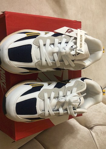 43 Numara Nike Beyaz Bağcıklı  Spor Ayakkabı - Görsel 2