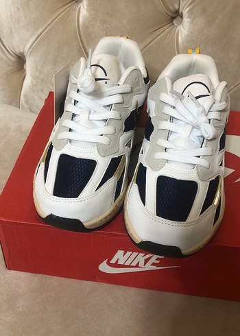 43 Numara Nike Beyaz Bağcıklı  Spor Ayakkabı - Görsel 6