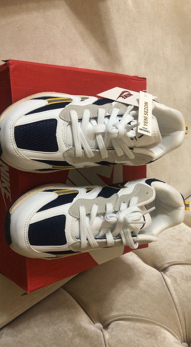 43 Numara Nike Beyaz Bağcıklı  Spor Ayakkabı - Görsel 2