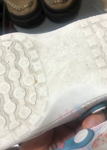 33 numara çocuk botu,34 numara çocuk terliği ve 43 numara erkek - Görsel 4