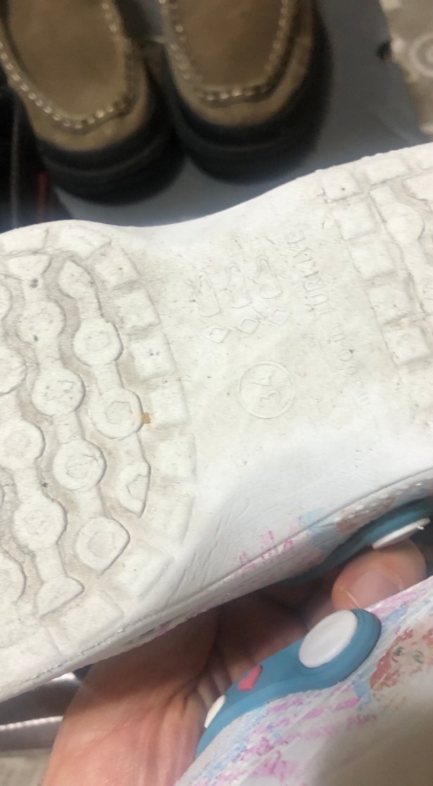 33 numara çocuk botu,34 numara çocuk terliği ve 43 numara erkek - Görsel 4