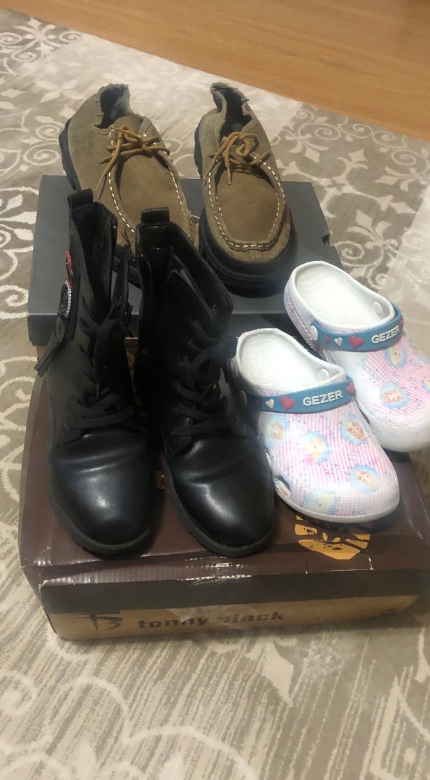 33 numara çocuk botu,34 numara çocuk terliği ve 43 numara erkek - Görsel 2