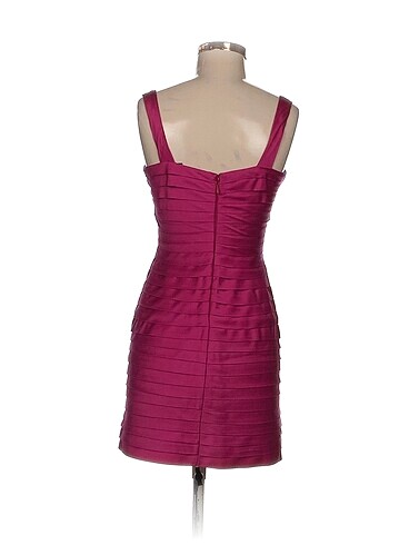 universal Beden BCBG Maxazria Kısa Elbise %70 İndirimli.