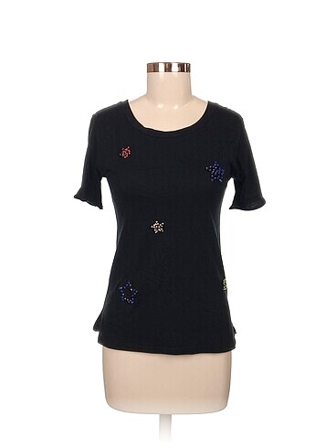 Mango T-shirt %70 İndirimli.