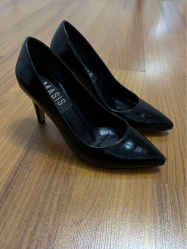 Siyah stiletto