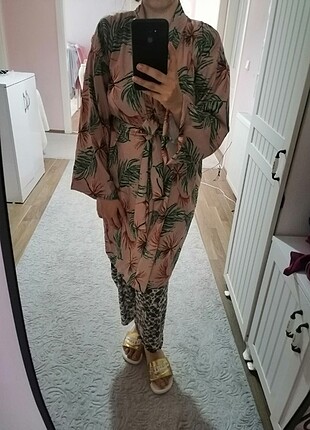 Desenli kimono