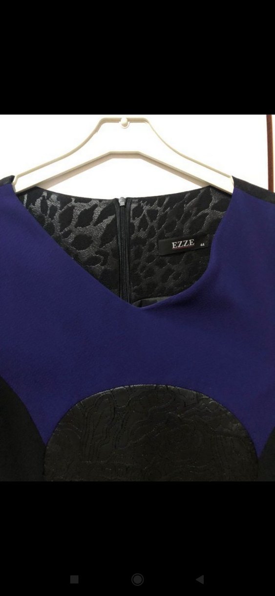 Desenli Siyah V Yaka Elbise - Görsel 3