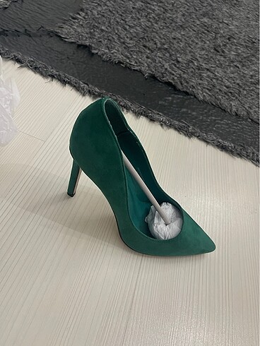 39 Beden İpekyol yeşil süet stiletto
