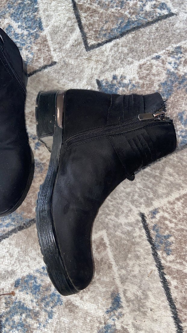 Siyah Süet Kadın Dolgu Topuklu Bot - Görsel 2