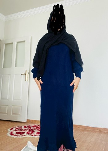 Lacivert Piliseli Uzun Elbise - Görsel 2