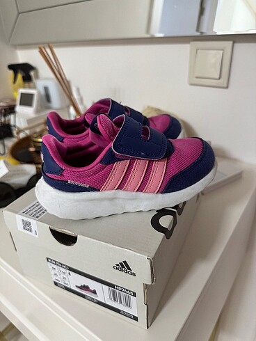 Adidas 25 no çocuk ayakkabı