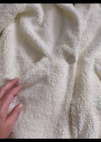 Beyaz Midi Boy Kürklü Kadın Kaban - Görsel 3