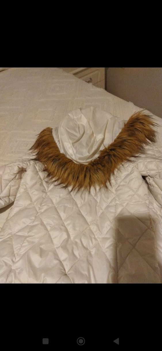 Kadın Beyaz Kürk Detaylı Kışlık Mont - Görsel 2