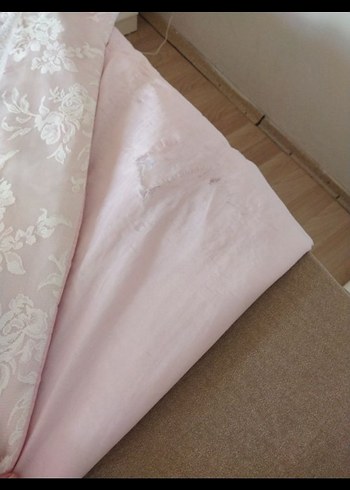 Beyaz Çiçek Desenli Yatak Örtüsü budra pembesi renk - Görsel 8