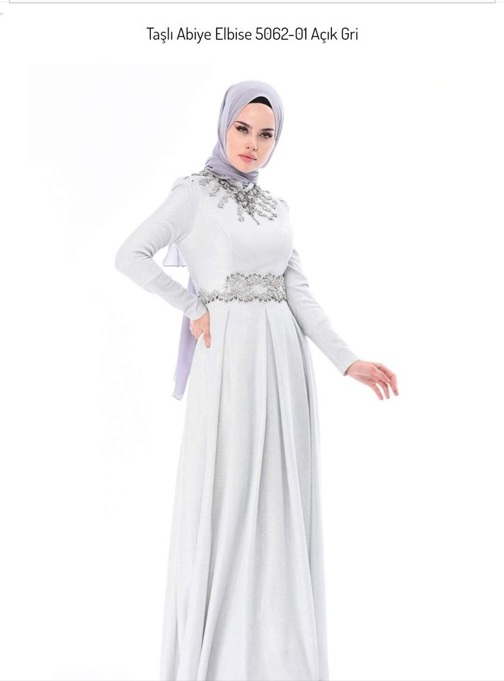Taşlı Açık Gri Uzun Kol Tesettür Abiye Elbise - Görsel 2