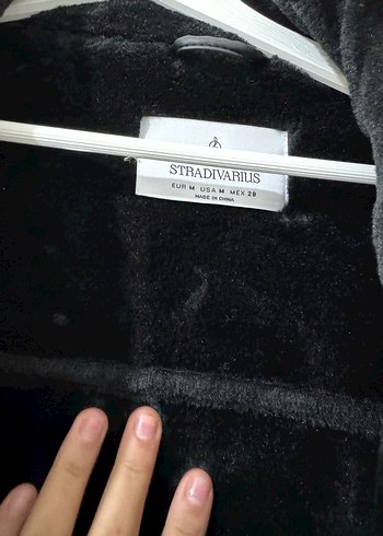 Stradivarius Siyah Deri Kemerli Kolsuz Biker Ceket