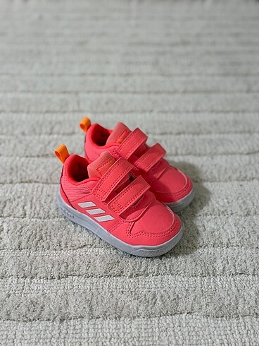 Adidas bebek ayakkabısı