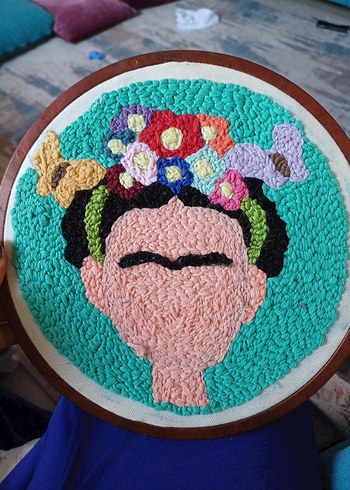 Punch , Frida Kahlo ,Çiçekli Nakış Duvar Süsü - Görsel 2