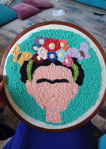 Punch , Frida Kahlo ,Çiçekli Nakış Duvar Süsü - Görsel 3