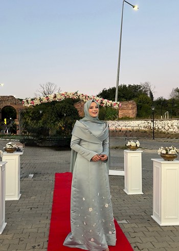Uzun Kol Drapeli Tesettür Abiye