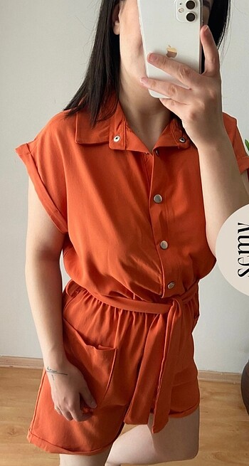m Beden Önden çıtçıtlı beli lastikli şort tulum
