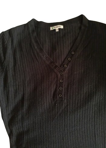 Düğmeli V Yaka Siyah Triko Kazak - Görsel 2