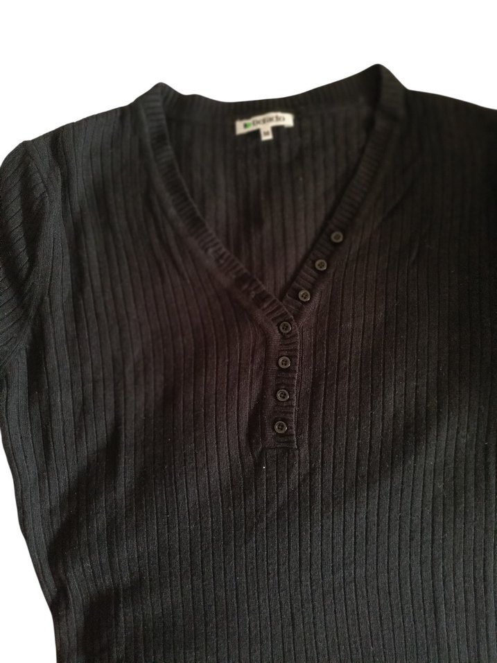 Düğmeli V Yaka Siyah Triko Kazak - Görsel 2