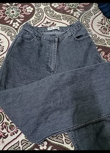 Taşlı Jean