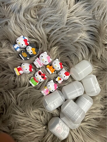 8 ADET HELLO KITTY FİGÜR KUTULU