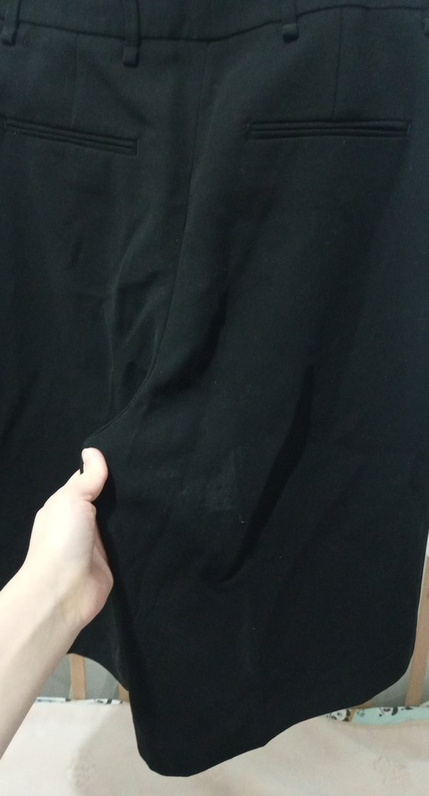 Kadın Siyah Kemerli Keten Bermuda Şort - Görsel 5