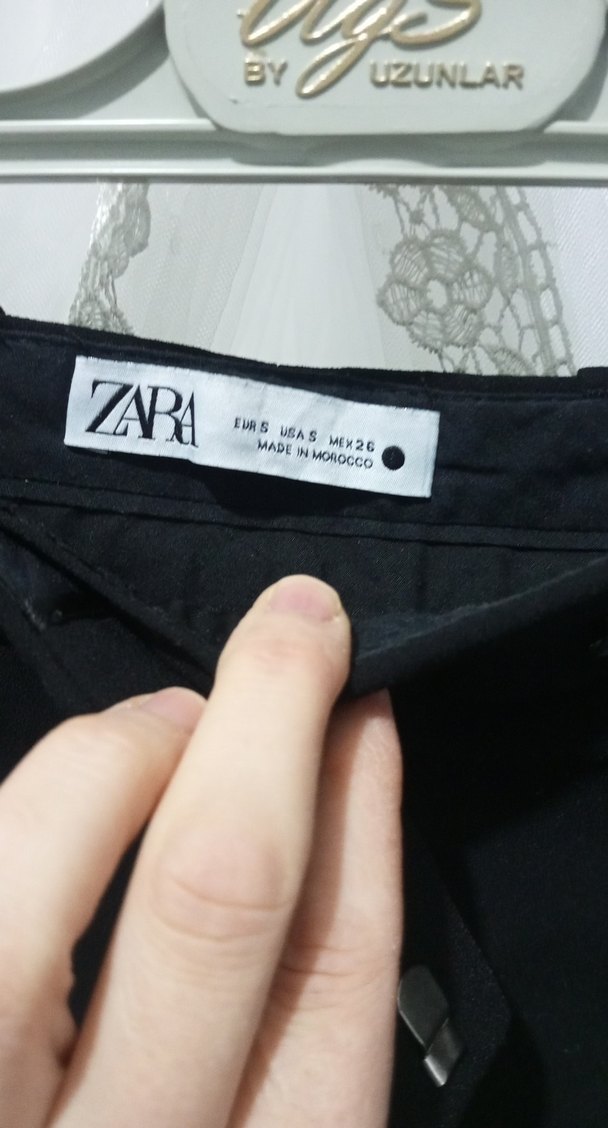 Kadın Siyah Kemerli Keten Bermuda Şort - Görsel 3