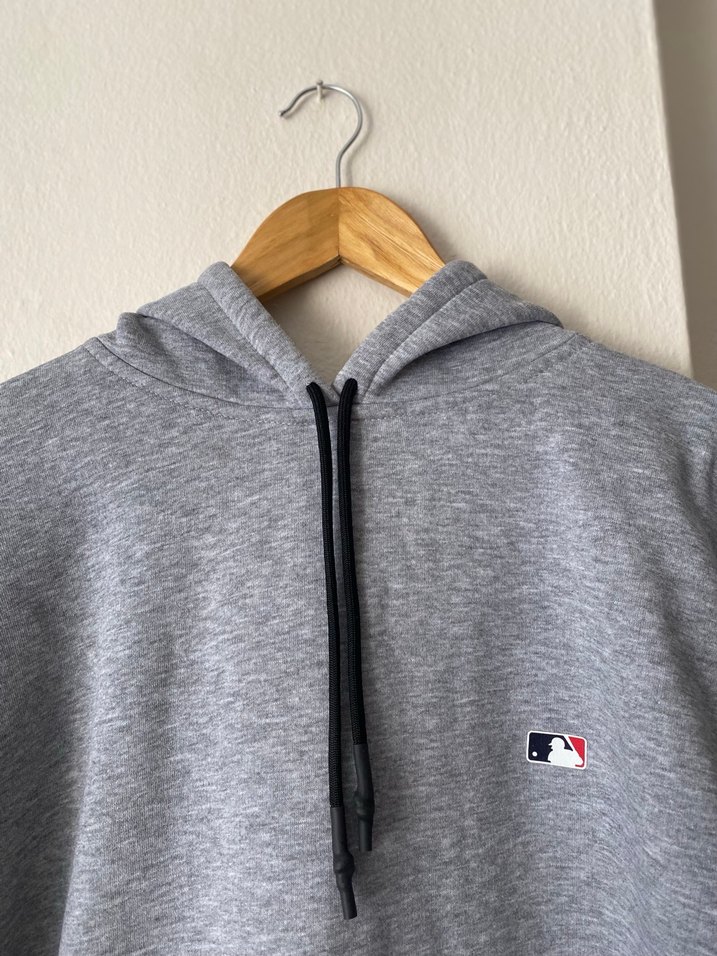 Gri Kapüşonlu Kadın Sweatshirt - Görsel 3