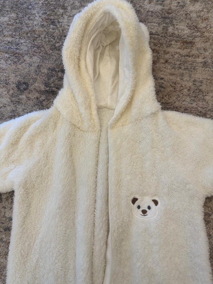 Kapüşonlu Beyaz Peluş Bebek Tulumu - Görsel 2