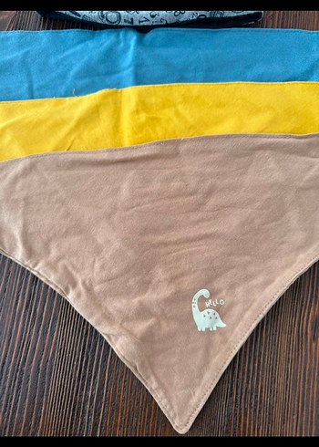 Baskılı Gri Bere ve Renkli Üçgen yakalık Seti - Görsel 2