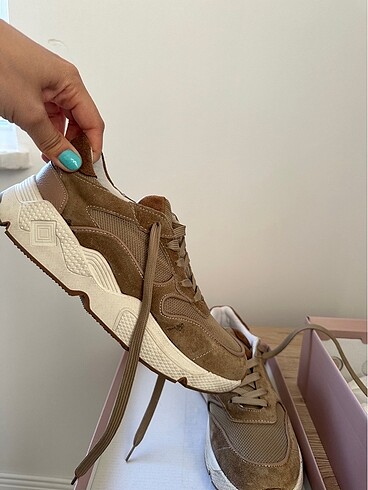 38 Beden Derimod sneaker