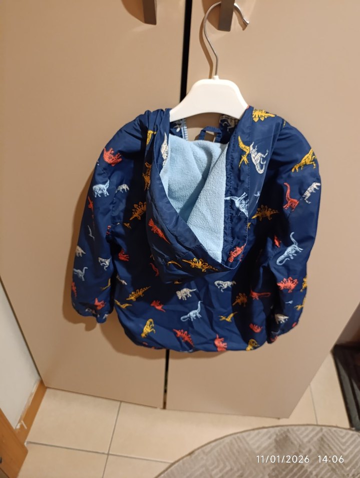 Kapüşonlu Baskılı Mavi Erkek Çocuk Yağmurluk - Görsel 3