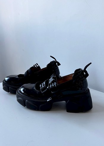 Kız Çocuk Siyah Rugan Gotik Topuklu Ayakkabı - Görsel 11