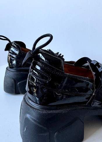 Kız Çocuk Siyah Rugan Gotik Topuklu Ayakkabı - Görsel 5