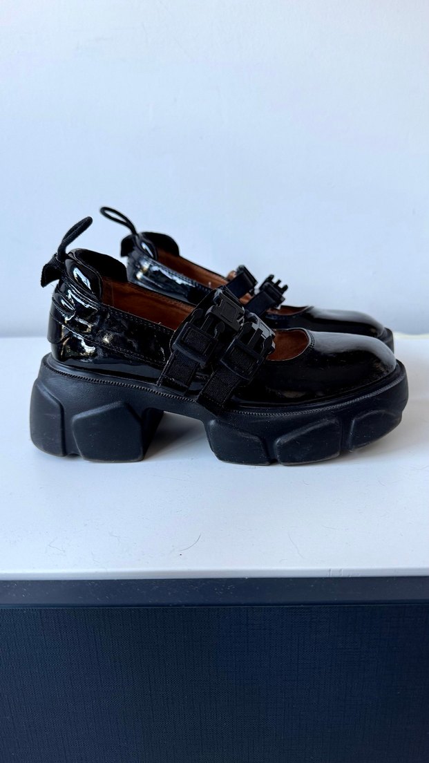 Kız Çocuk Siyah Rugan Gotik Topuklu Ayakkabı - Görsel 2