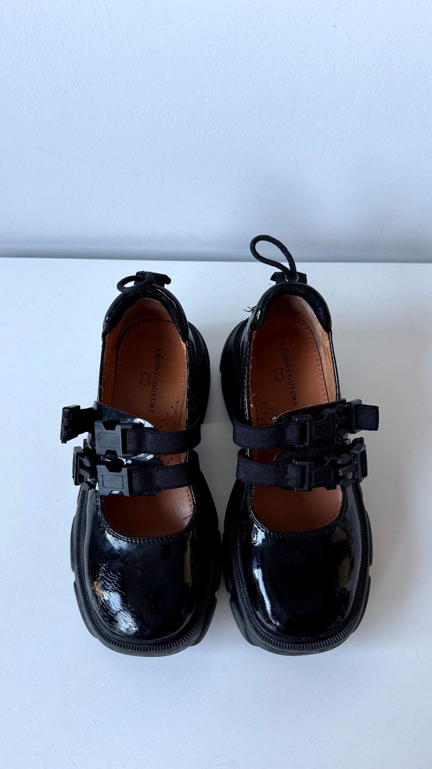 Kız Çocuk Siyah Rugan Gotik Topuklu Ayakkabı - Görsel 4