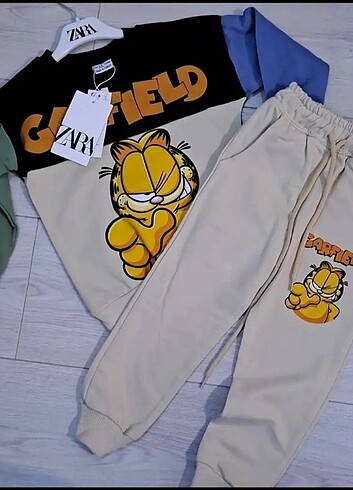 Garfield baskılı yumuşacık eşofman takımı 