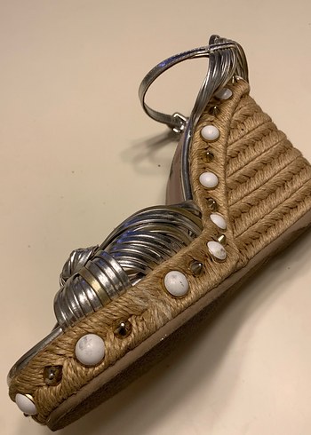 Kadın Altın Renkli Dolgu Topuklu Ayakkabı - Görsel 6