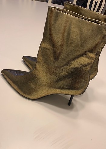 Altın Renkli Deri Stiletto Şık Hiç Kullanılmamış Zara Kadın Bot - Görsel 4