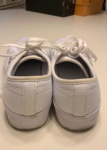 Beyaz Kadın Sneakers - Düz Tabanlı, Bağcıklı - Görsel 5