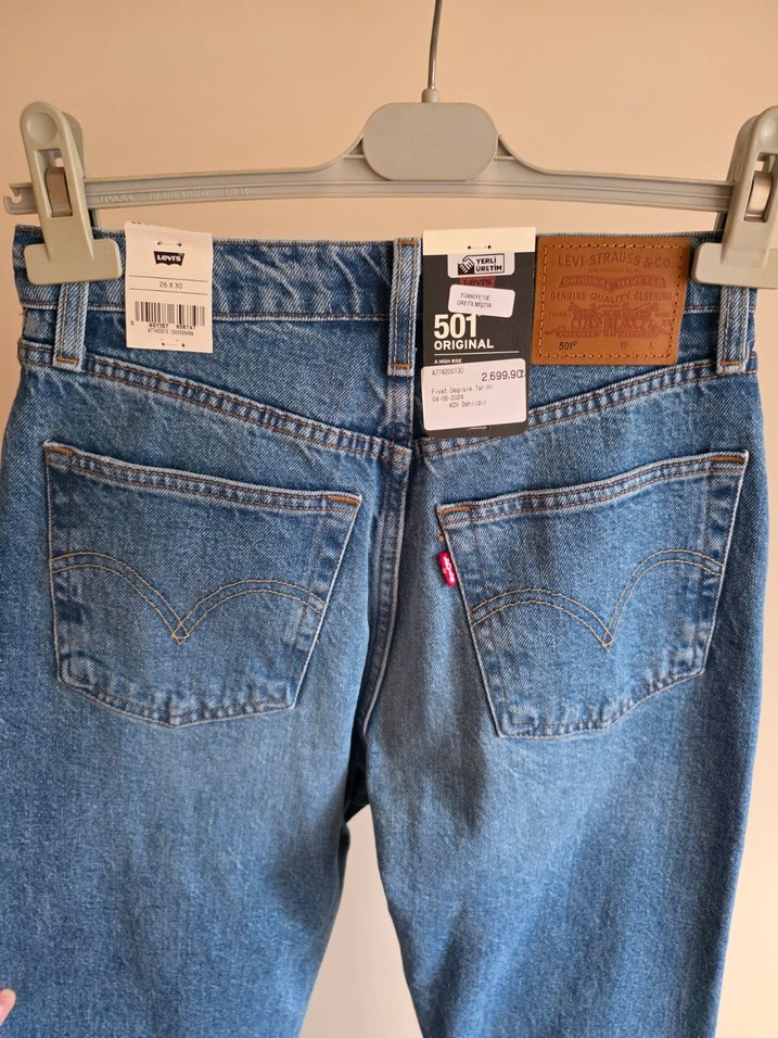 Levis 501 original 26/30 yeni etiketli - Görsel 5