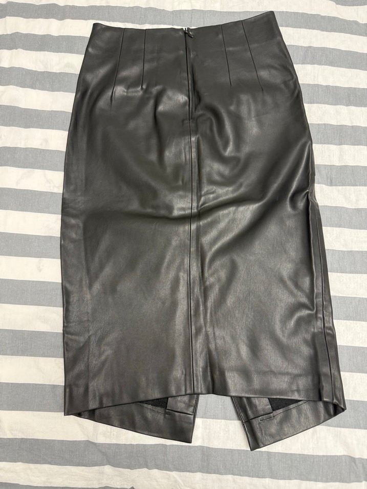 Düğmeli Siyah Deri Midi Etek - Görsel 3