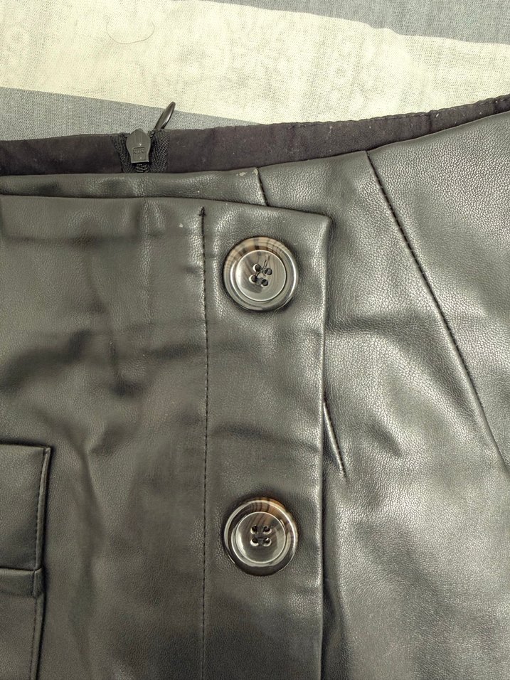 Düğmeli Siyah Deri Midi Etek - Görsel 2