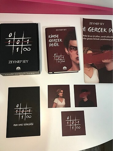 Kimse Gerçek Değil İmzalı Kutulu Set Wattpad