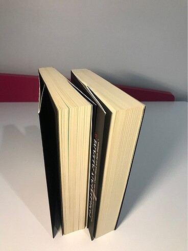  Beden 2 kitap Ölüme Fısıldayan Adam ve Kibrit Çöpü Mezarlığı