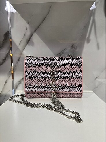 YSL çanta